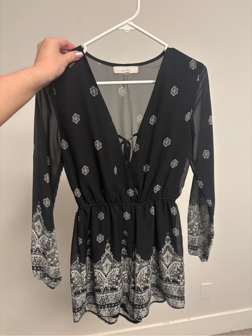 Black Printed V-Neck Long Sleeve romper